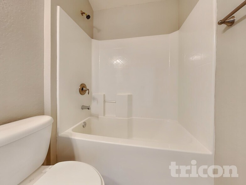 Building Photo - 9637 Nathaniel Ln