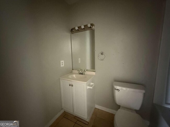 Building Photo - 240 Deerwood Dr