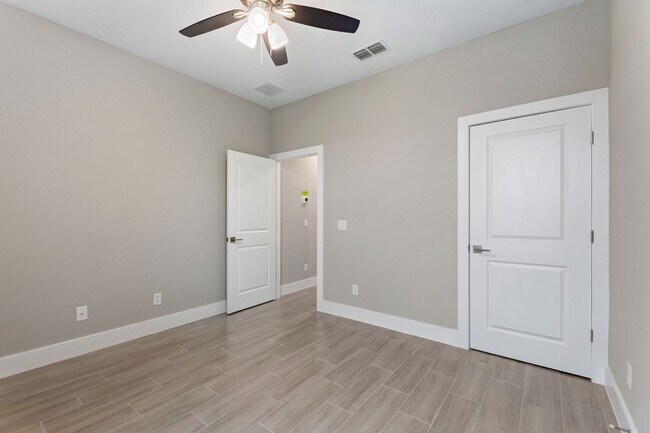 Building Photo - Deposit-Free! Modern, energy efficient hom...