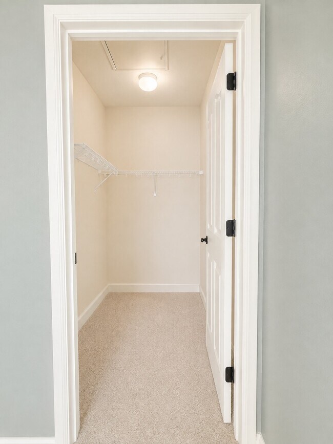Building Photo - 6800 N Spurwing Loop