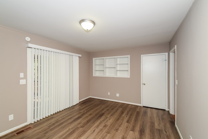 Building Photo - 1324 Impala Dr