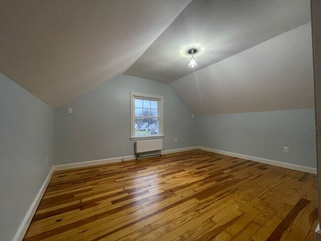 Building Photo - 138 Pine Grove Dr