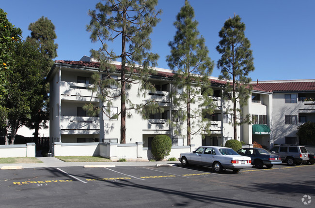 Building Photo - Oak Terrace Apartments