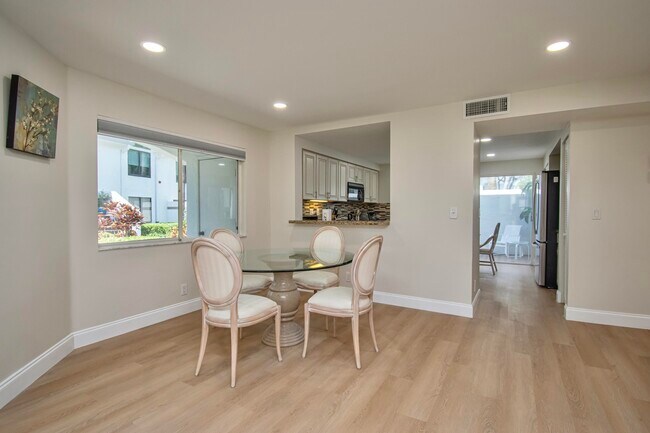 Building Photo - 7248 Clunie Pl