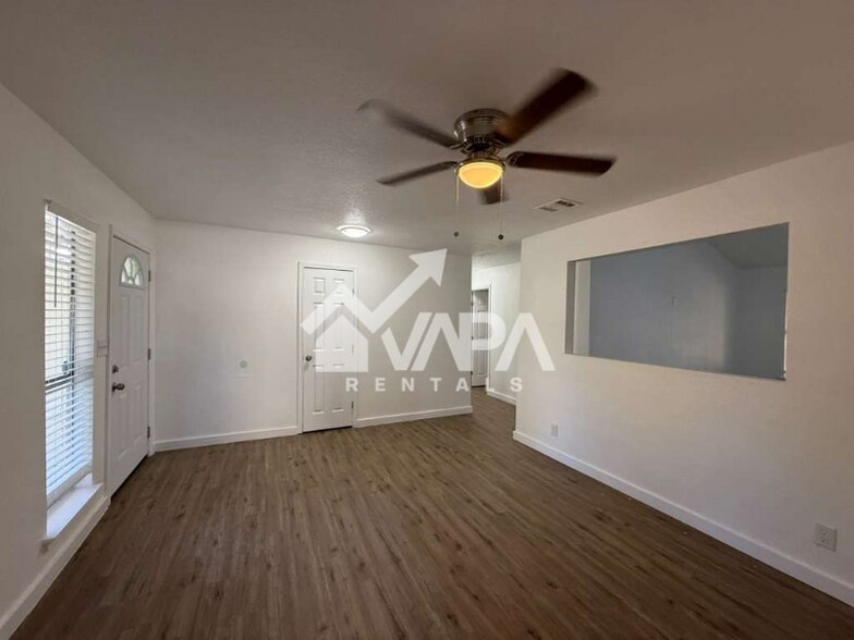 Building Photo - 5822 Lake Wind