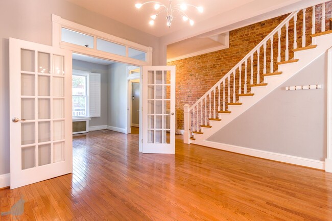 Building Photo - Classy Columbia Heights Row Home! 1/2 Off ...