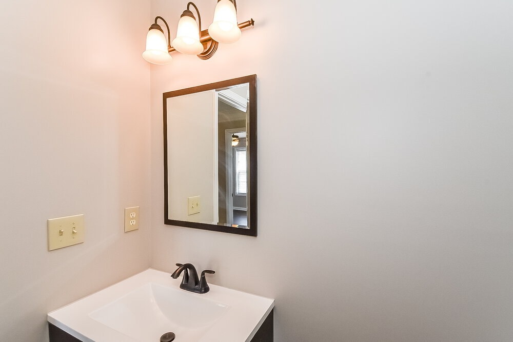 Building Photo - 2091 Samantha Cir S W