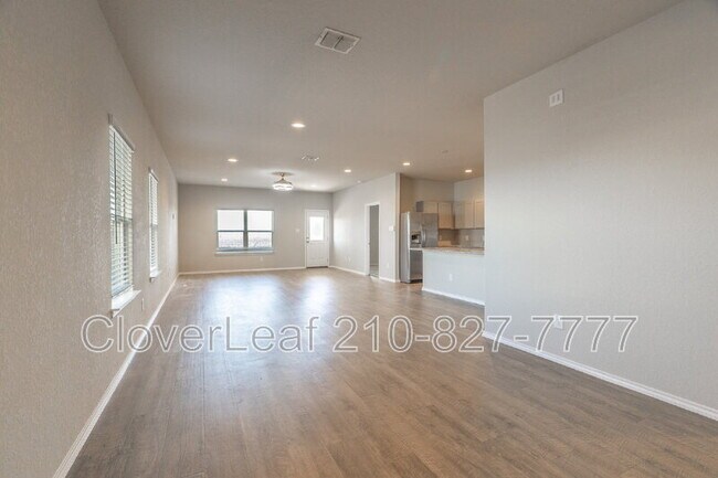 Building Photo - 3022 Del Mar Way