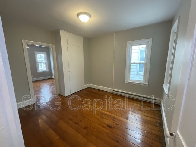 Building Photo - 254 E Louther St