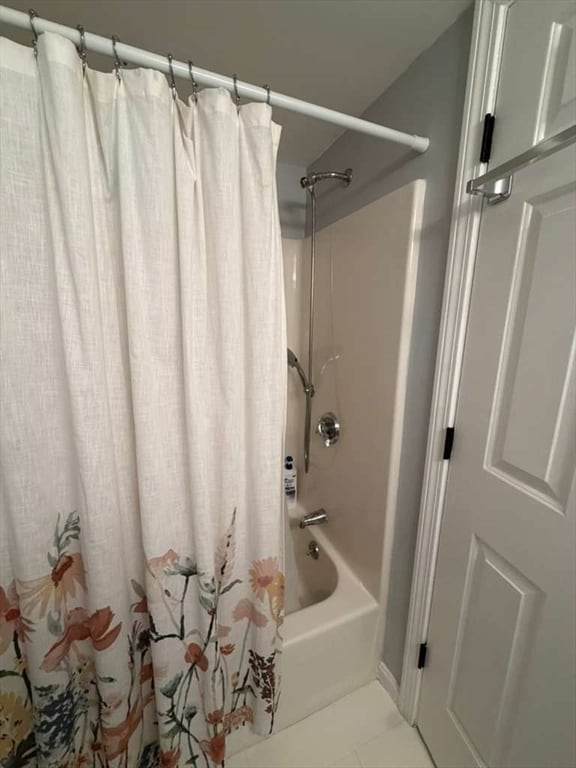 Building Photo - 212 Carriage Ln