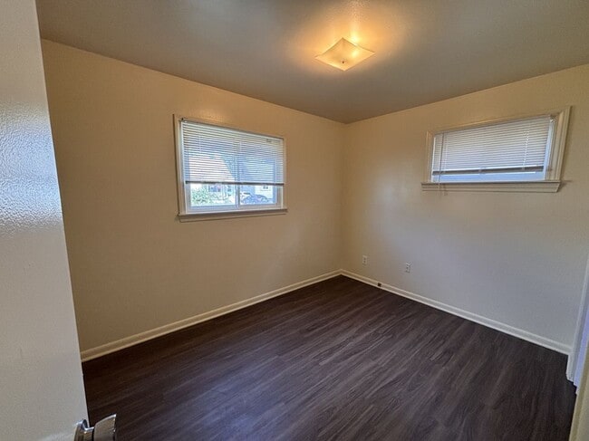 Building Photo - 14824 Myola Ave