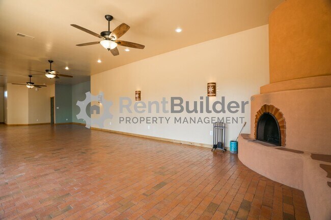 Building Photo - CALL US TODAY AT (505) 808-6467 TO SCHEDUL...