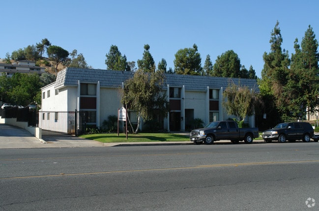 Primary Photo - Bradley Vista Apartments