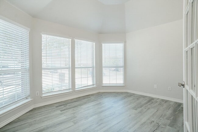 Building Photo - Beautiful North Fort Worth Home