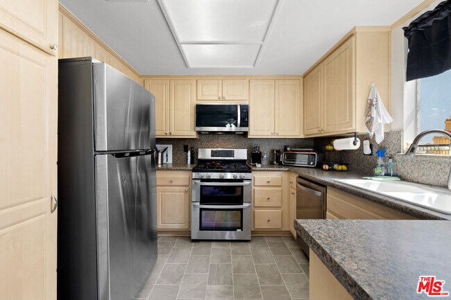 Building Photo - 26838 Claudette St