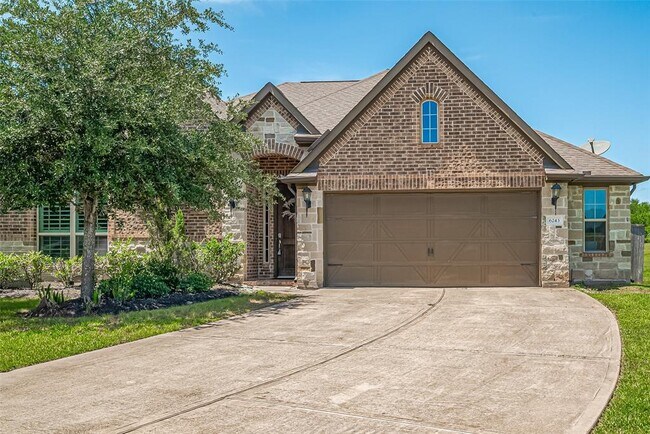 Building Photo - 6243 Garden Lakes Ln