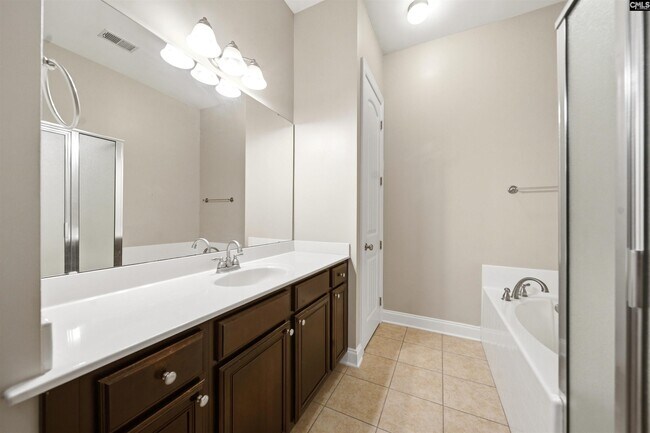 Building Photo - 202 Waterstone Dr