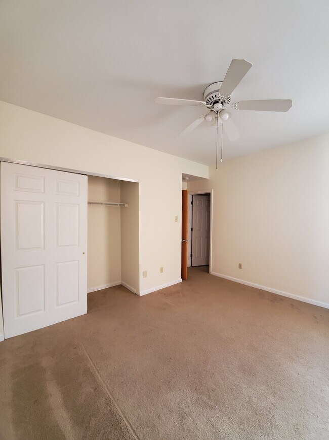 Building Photo - 5788 Pershing Ave