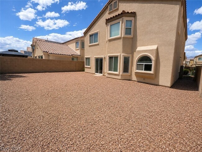Building Photo - 409 Orchid Oasis Ave