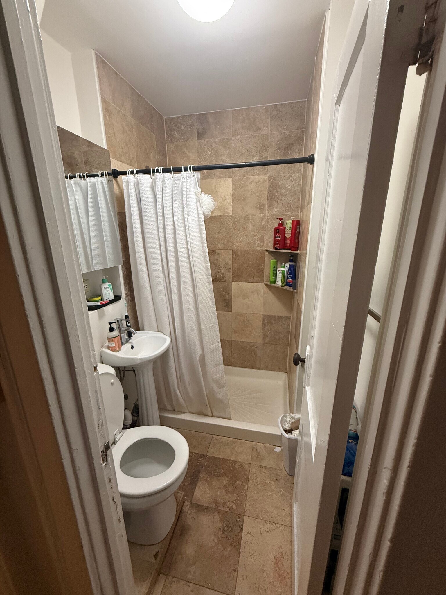 Building Photo - 220 Hanover St