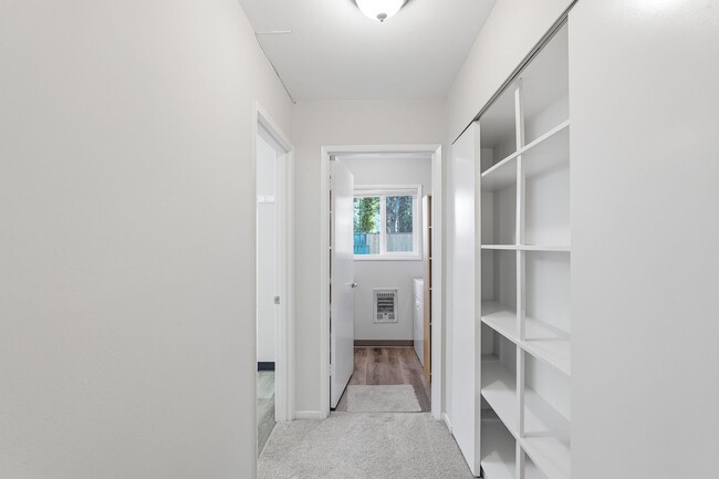 Building Photo - Bright & Comfortable Home with Private Patio and Covered Parking