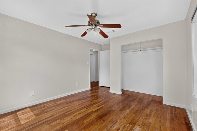 Building Photo - 4711 Alf Ave