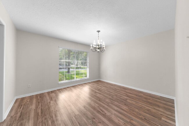 Building Photo - Experience the Golf Course Lifestyle in Panorama Village Enjoy the best of community living in th...