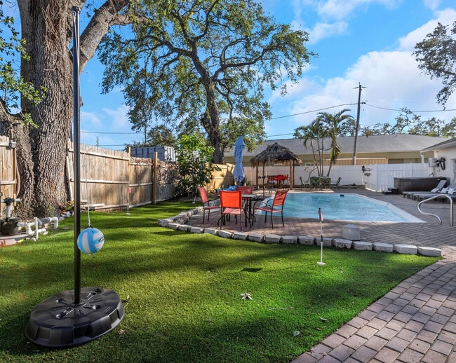 Building Photo - 10755 Clara Ln