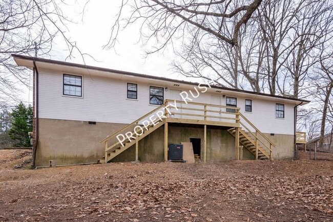 Building Photo - 340 Alpine Dr