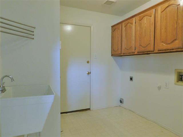 Building Photo - 2432 Shetland Dr