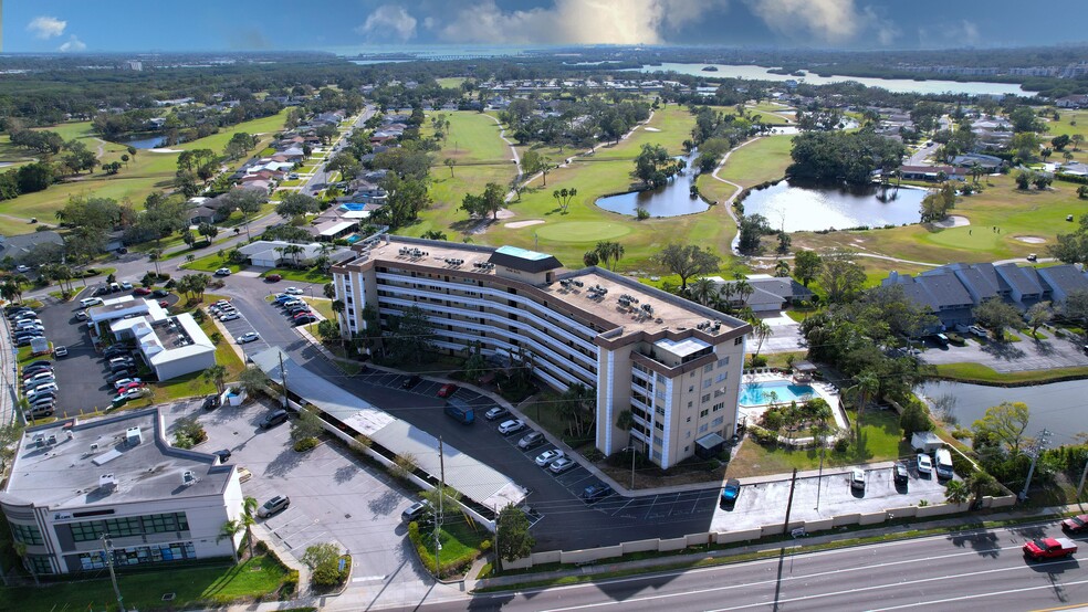 Primary Photo - 8950 Park Blvd