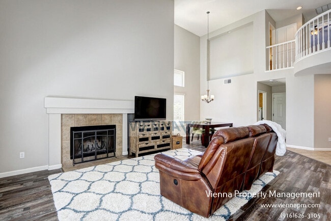 Building Photo - 5360 Delta Dr