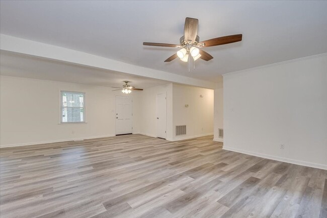 Building Photo - 4 Bed/2 Bath home in 30907 off of Furys Ferry Road