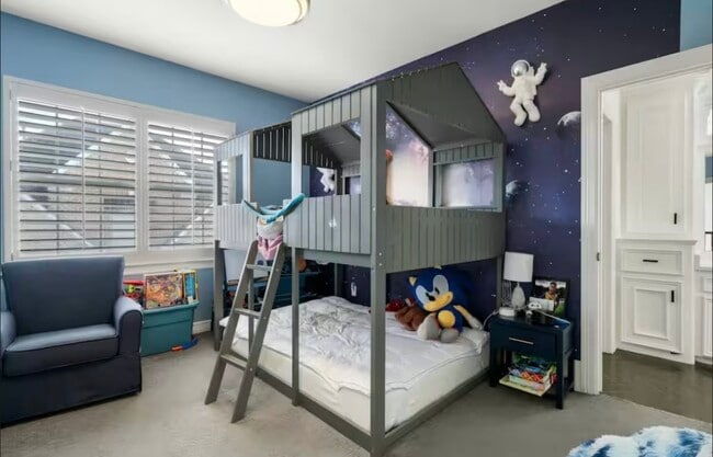 Building Photo - 2133 Bering Dr