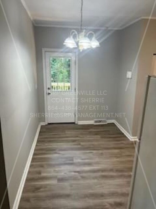 Building Photo - NEWLY RENOVATED HOME!!! 3 BEDROOM 2 BATH HOME