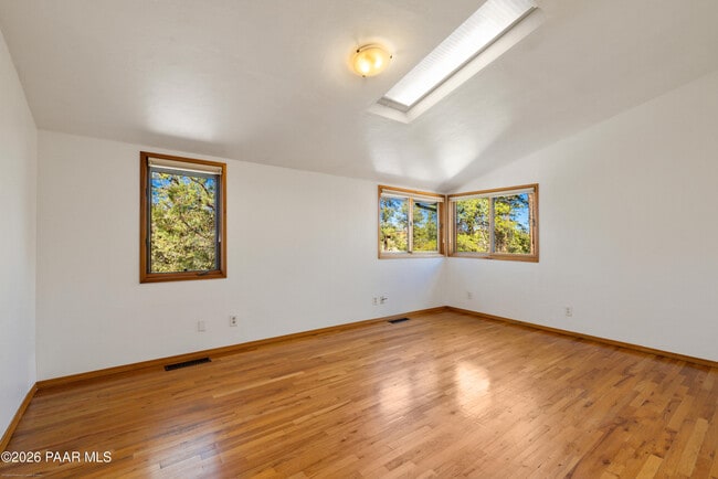 Building Photo - 2255 Pine Dr