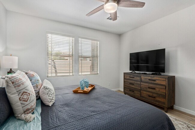 Building Photo - 11500 E Cochise Dr