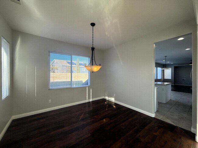 Building Photo - West Lancaster 3 bedroom Home