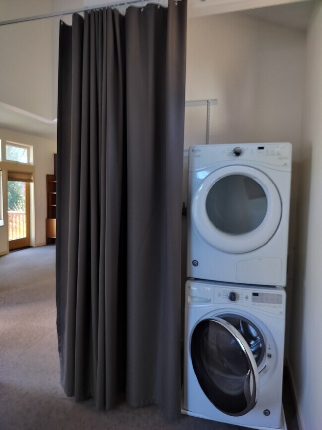 Washer and Dryer in second bedroom and divider - 16261 SE Sun Ave