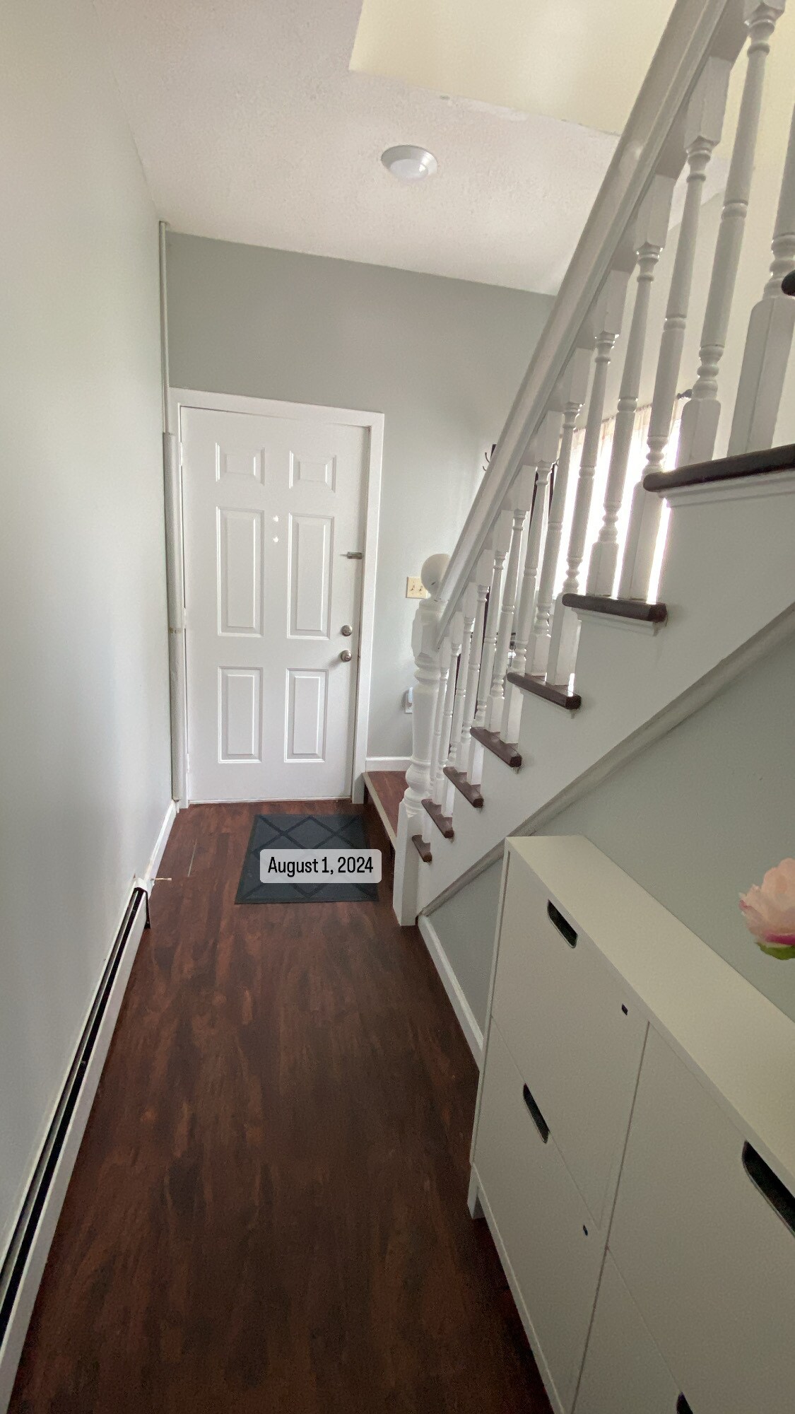 entryway - 6 Robbins Ct