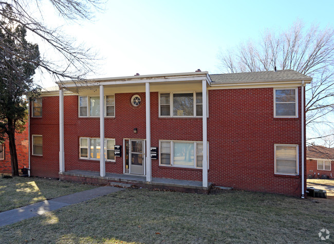 Primary Photo - 4206 N 52nd St