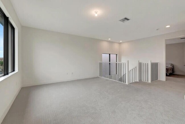 Building Photo - 8612 Swinley Frst Wy