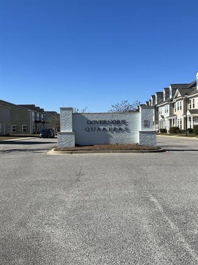 Building Photo - 819 Terrell Dr