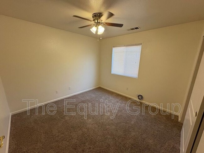Building Photo - 2322 E Beech Ct
