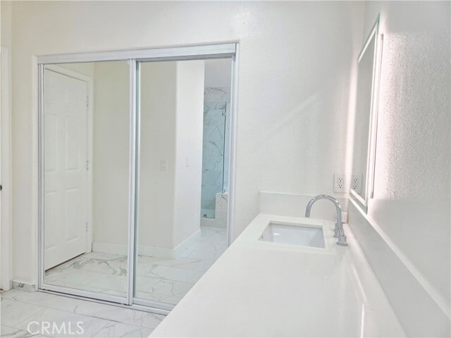 Building Photo - 25 S 15th Pl