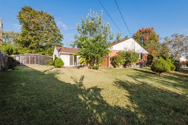 Building Photo - Completely Renovated House in the Holiday Hills Subdivision   251125