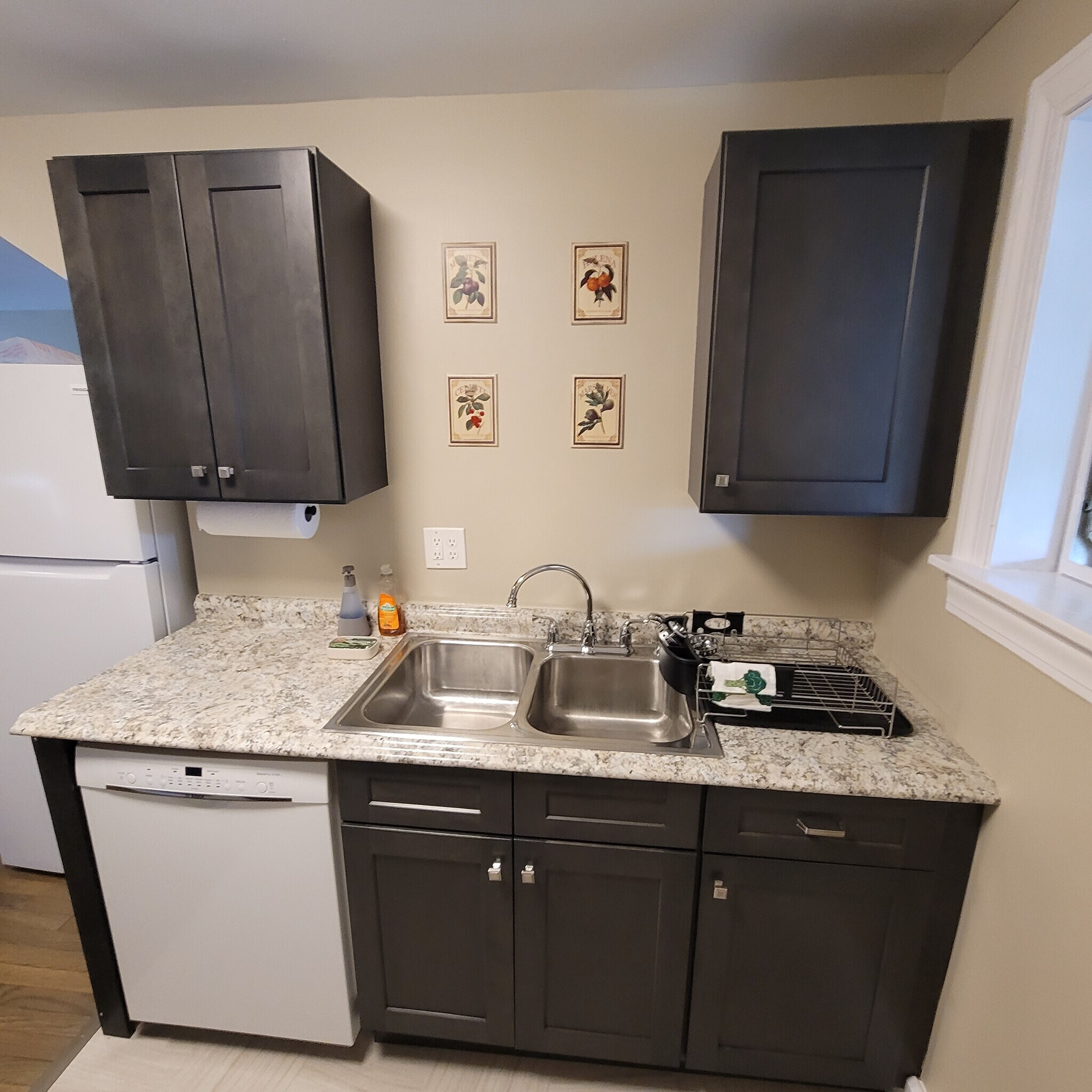 Kitchen - 1235 Gardners Neck Rd