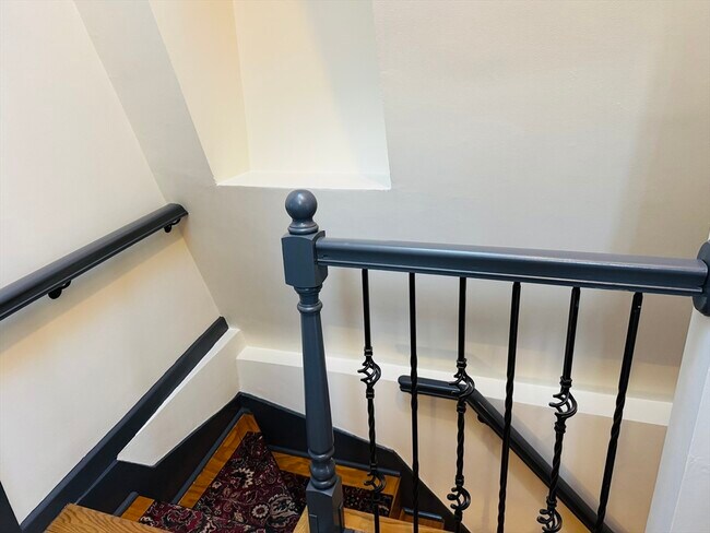 Building Photo - 125 Essex St