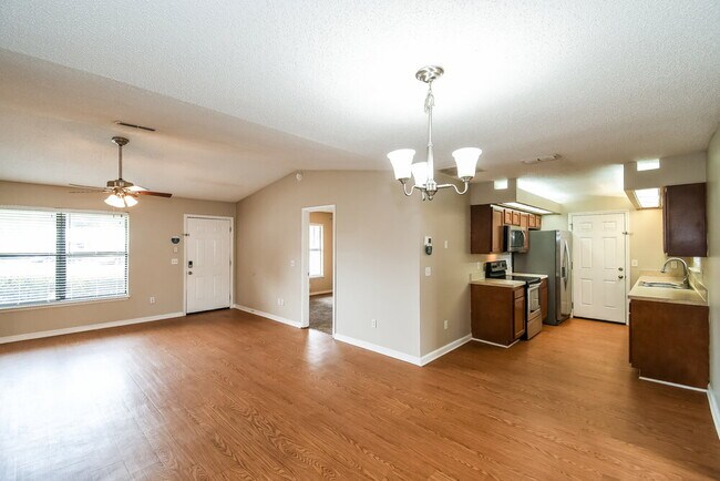 Building Photo - 6273 Alfredo Dr W