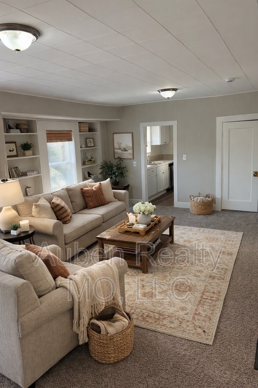 Building Photo - 2015 E 81 St